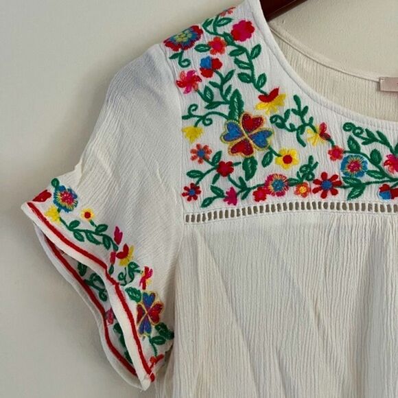 Skies Are Blue Tops - Skies Are Blue Embroidered Peasant Top | Size Large